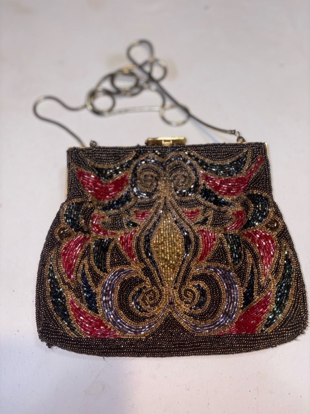 vintage La Regale multi-color beaded handbag,
50’s 60’s metal chain - Picture 2 of 12
